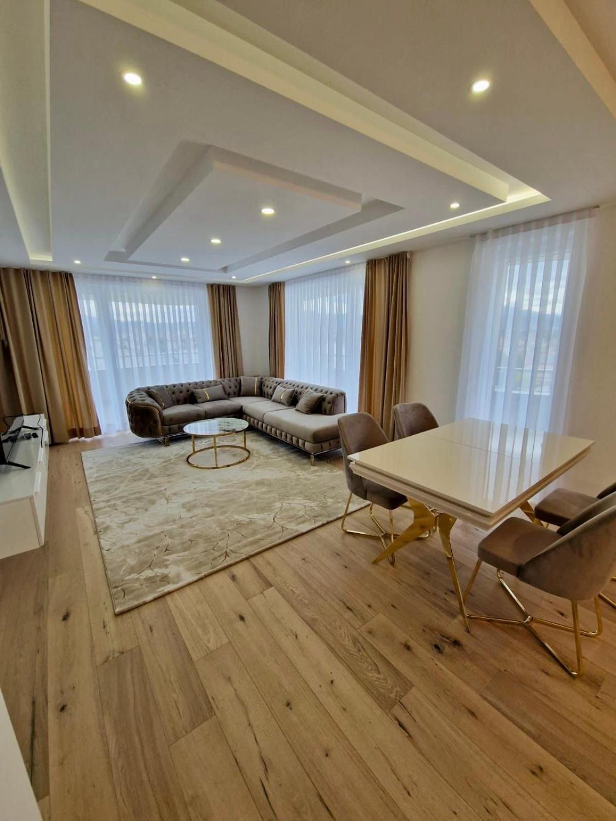 The Royal Nest Waves Apartment